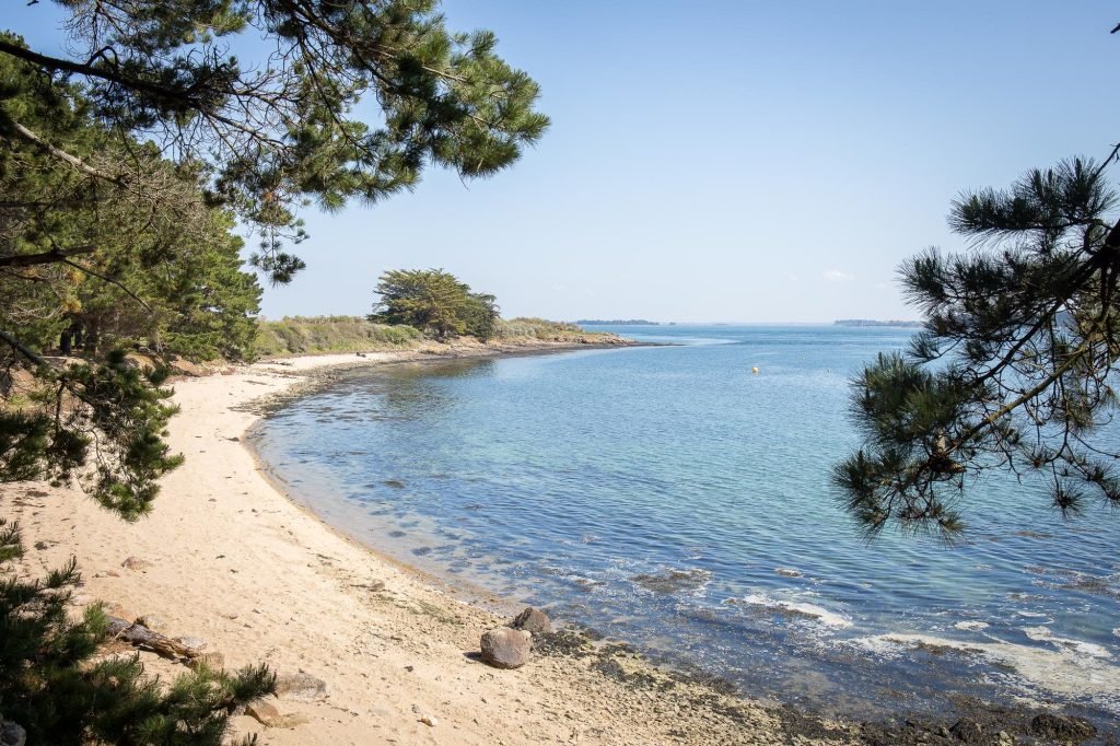 Sentier côtier vers les plages