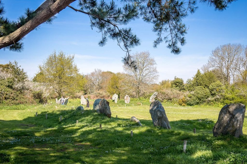 Promeneurs sur les sentiers du Golfe